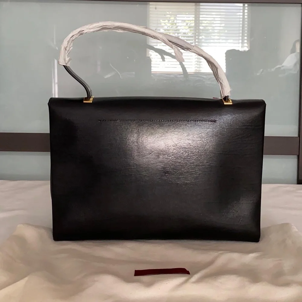 NWT Valentino Vlogo V Chain Top Handle Leather Handbag in Black - Picture 3 of 10